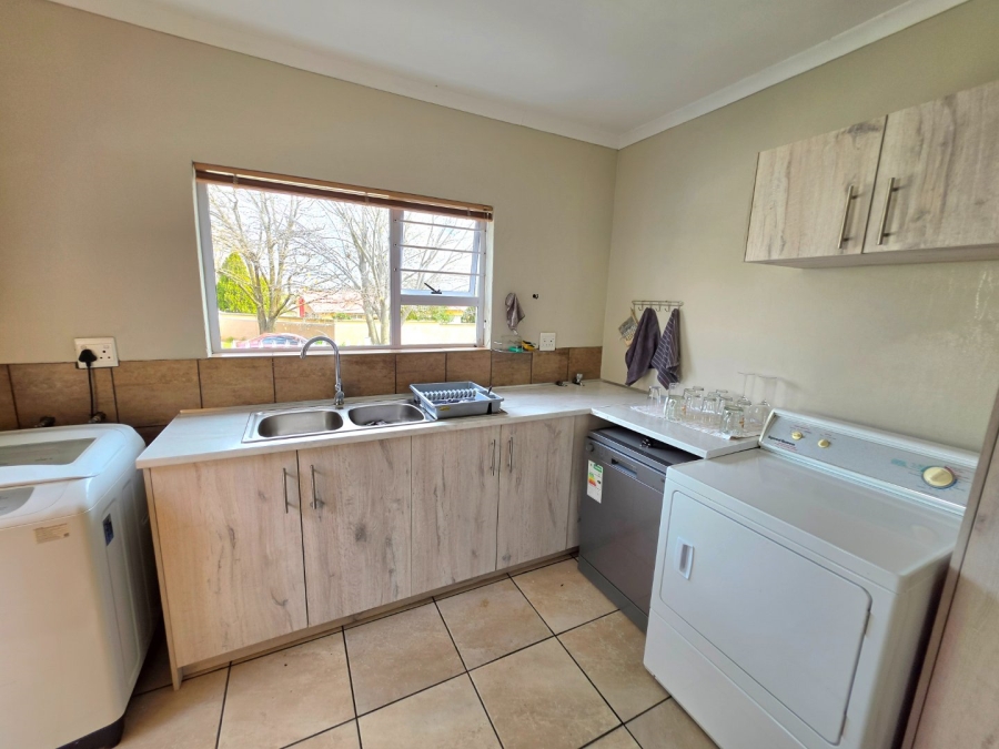 4 Bedroom Property for Sale in Panorama Free State